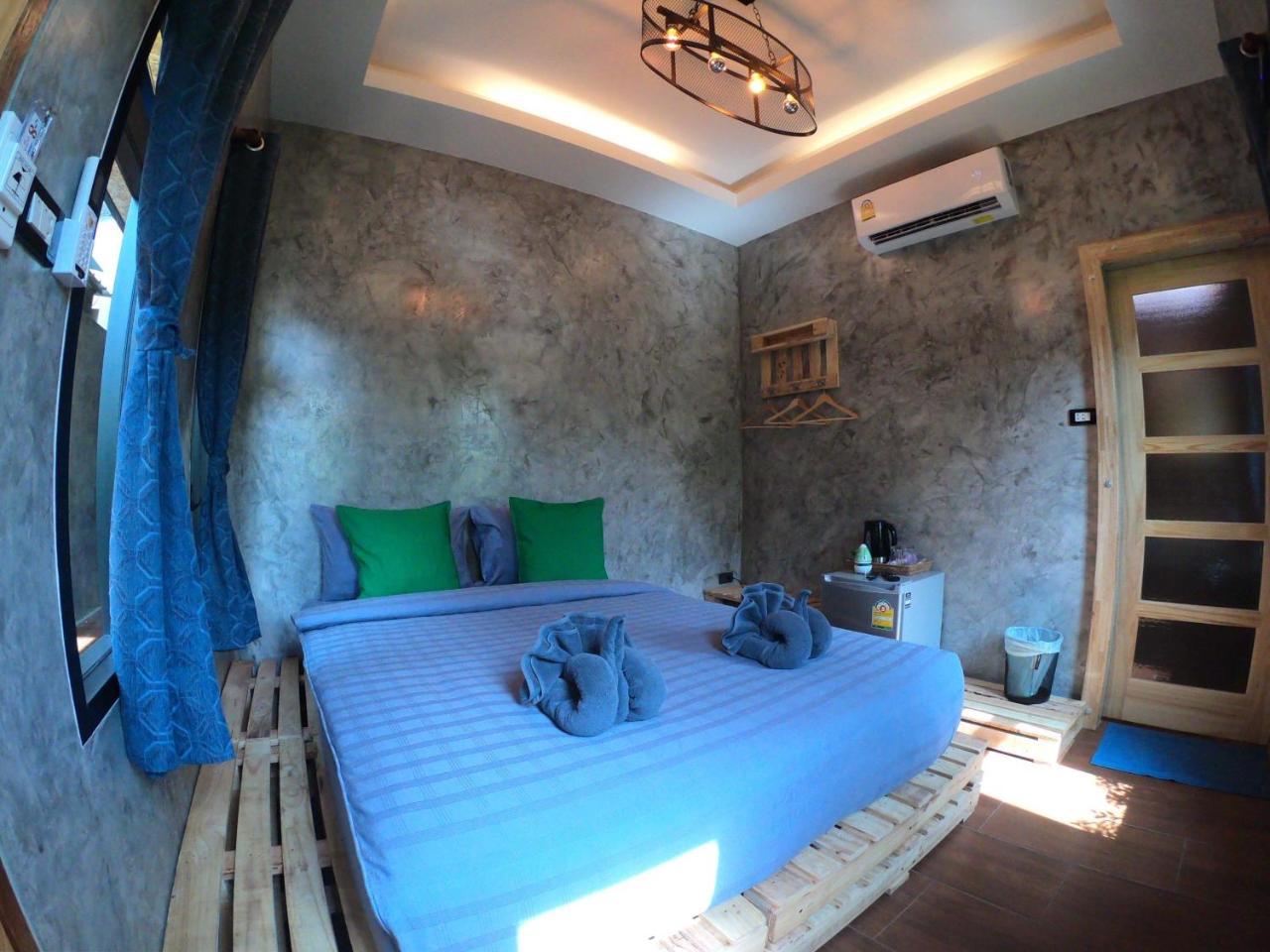 Samed Big Whale Rayong Exterior foto