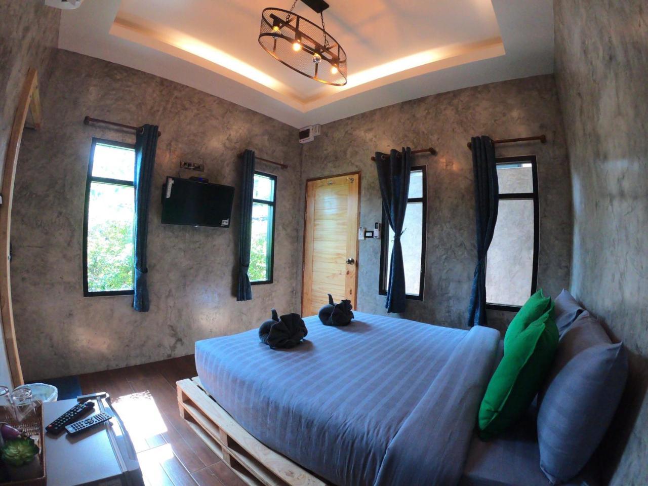 Samed Big Whale Rayong Exterior foto